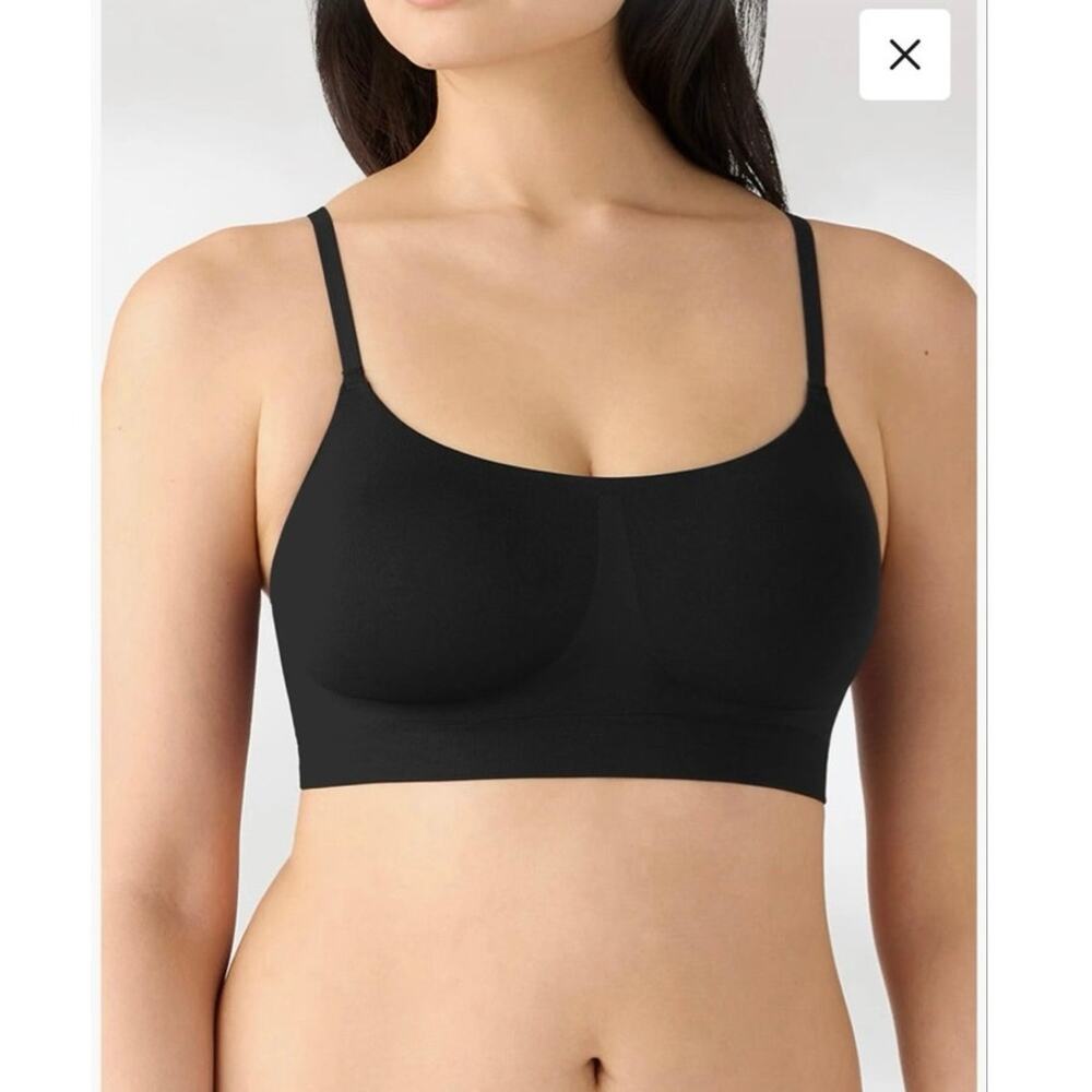 NWOT True & Co Soft Form Square Neck Wireless
Bra in Black SZ M